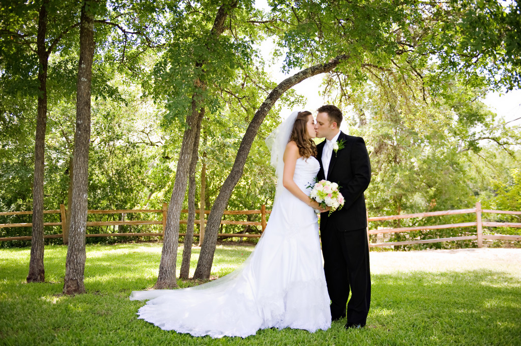 best wedding photographers Creekside Austin